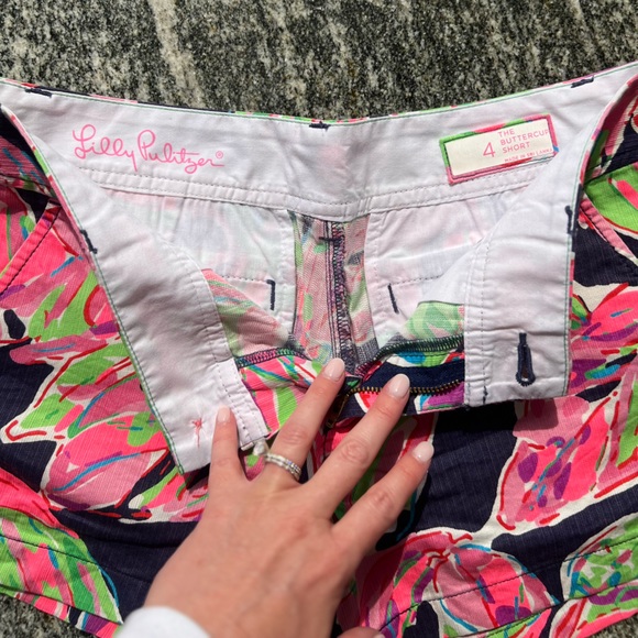 Lilly Pulitzer Shorts SIZE 4 - Picture 3 of 4